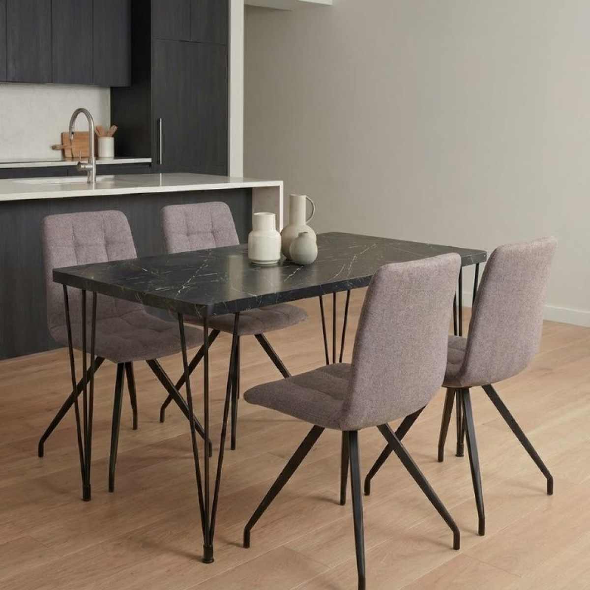 Σετ τραπεζαρία 5τμχ Roger - Bianca Megapap Mdf - ύφασμα χρώμα μαύρο εφέ μαρμάρου - ανοιχτό μπεζ 120x70x75εκ.